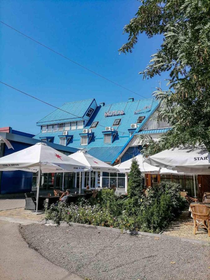 Gostiniy Dvor Non-Stop Hotel Kherson Exterior foto