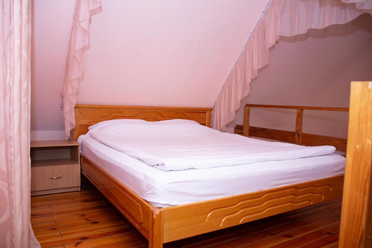 Gostiniy Dvor Non-Stop Hotel Kherson Exterior foto