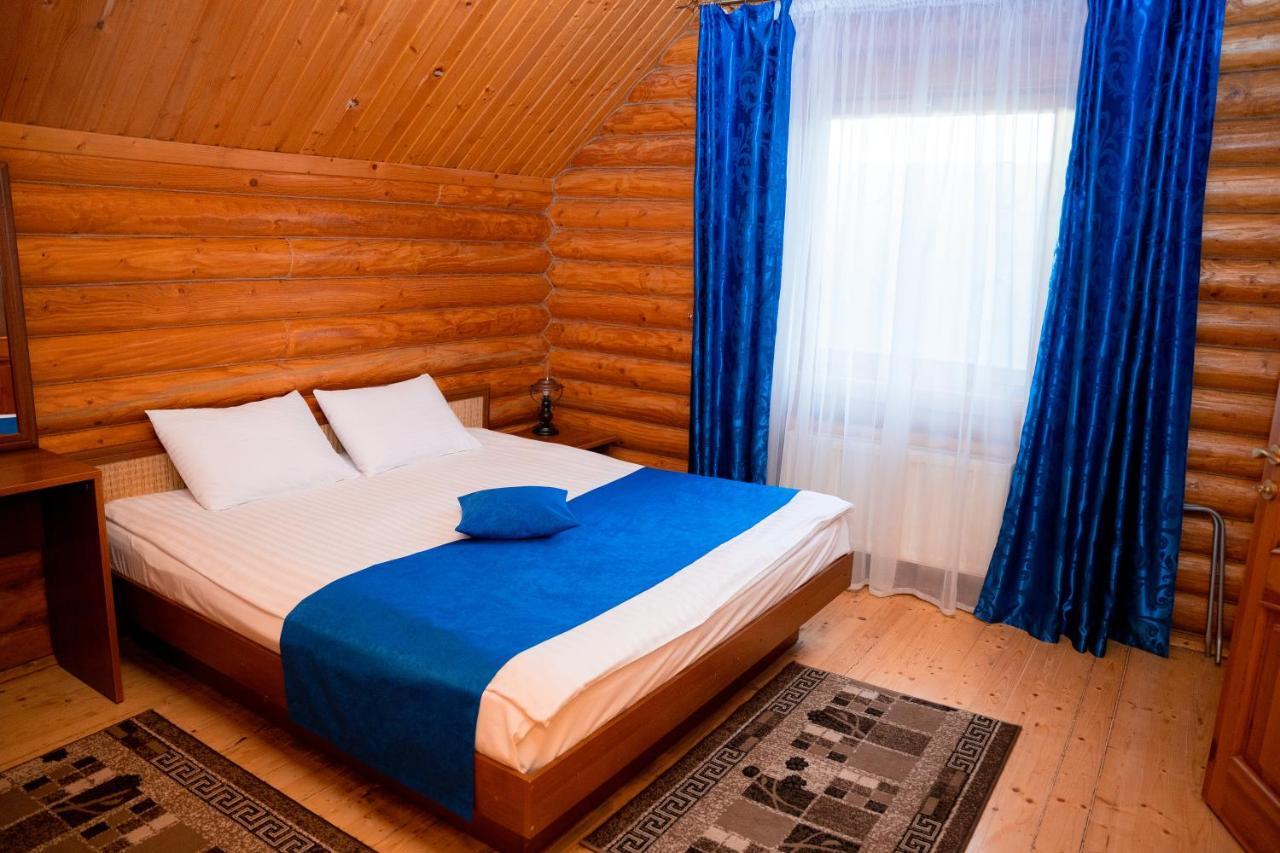 Gostiniy Dvor Non-Stop Hotel Kherson Exterior foto