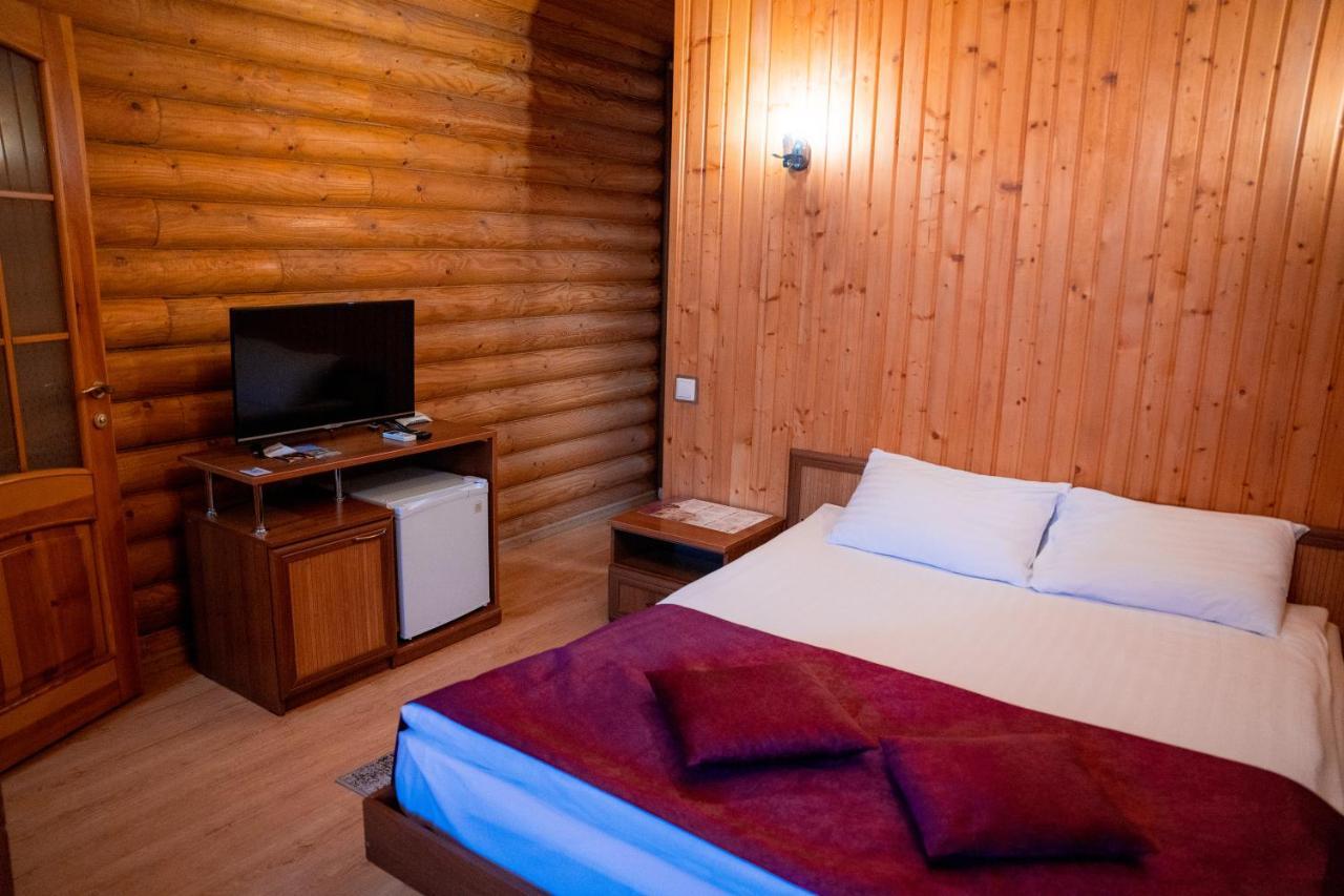 Gostiniy Dvor Non-Stop Hotel Kherson Exterior foto