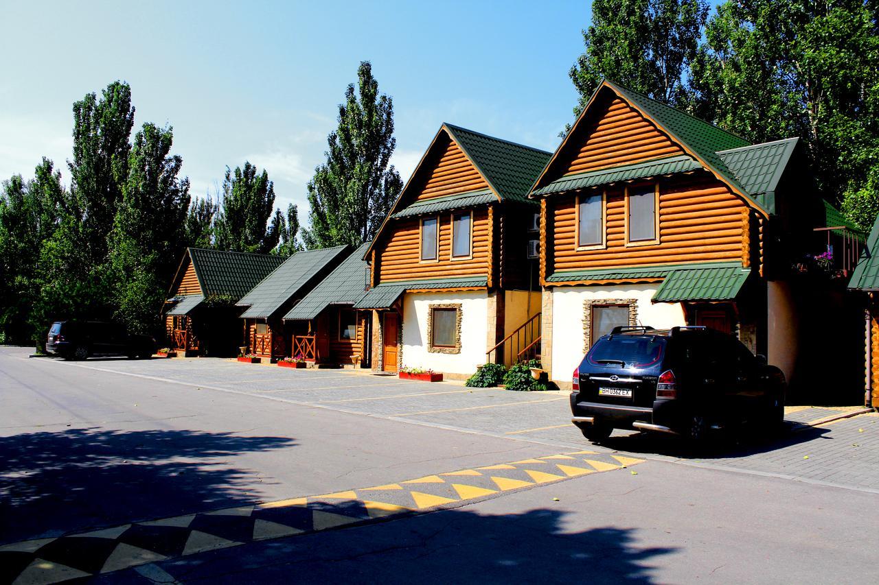 Gostiniy Dvor Non-Stop Hotel Kherson Exterior foto