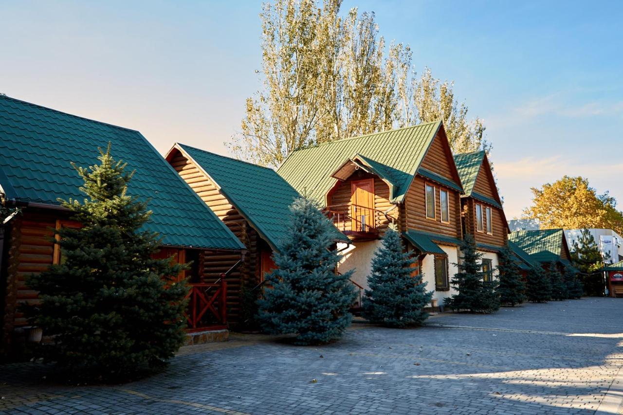 Gostiniy Dvor Non-Stop Hotel Kherson Exterior foto