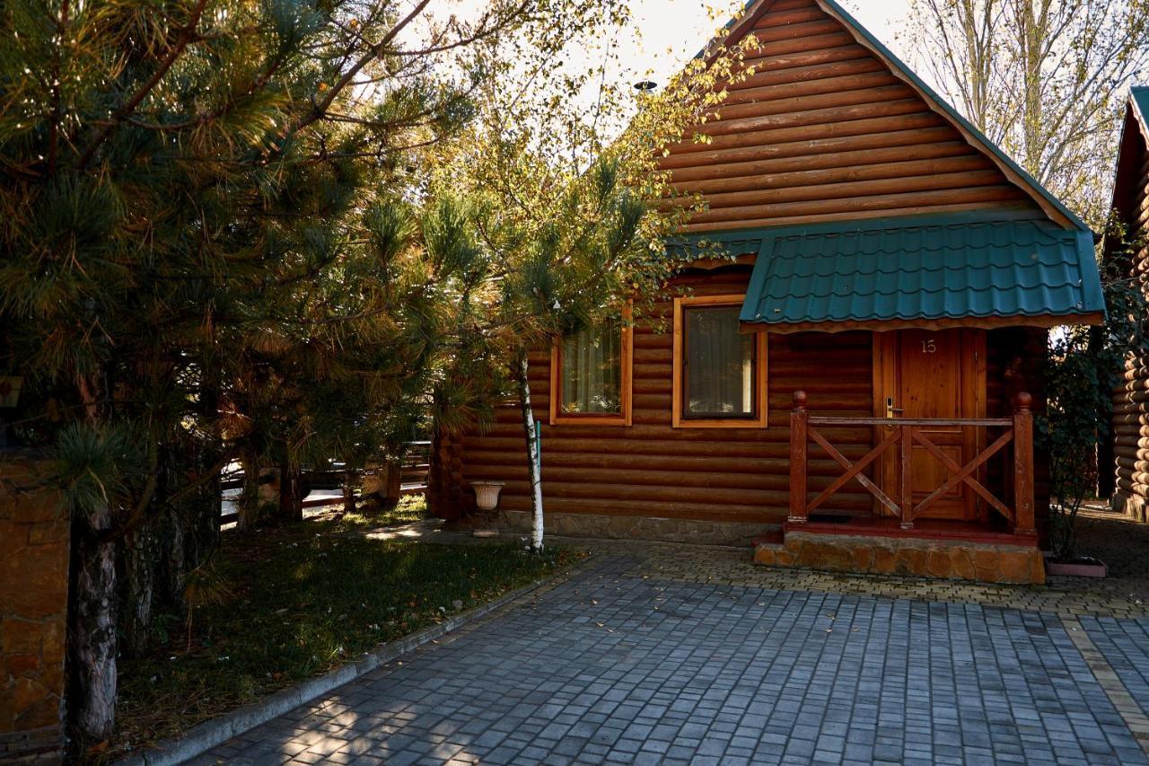 Gostiniy Dvor Non-Stop Hotel Kherson Exterior foto
